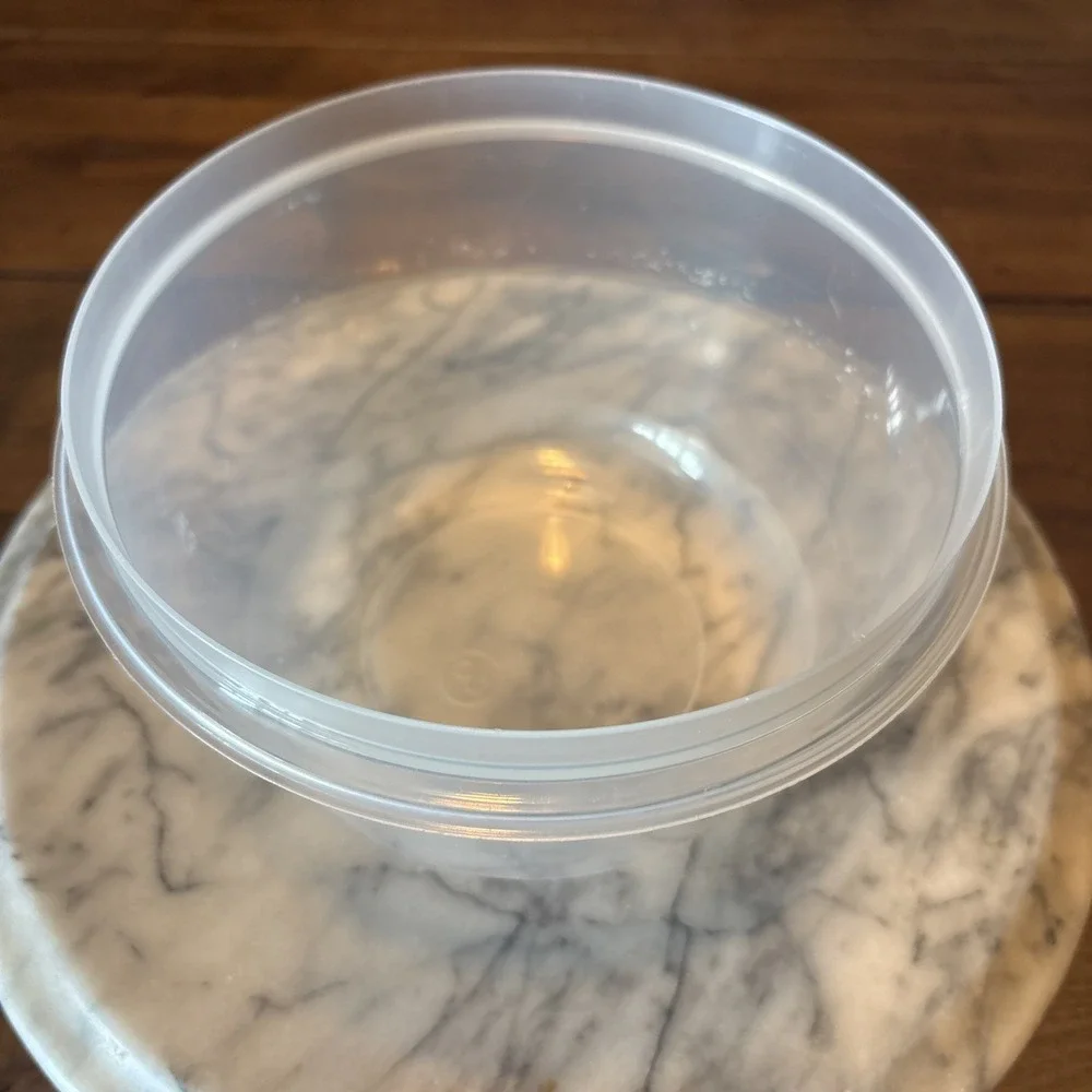 Rubbermaid features cup leaving